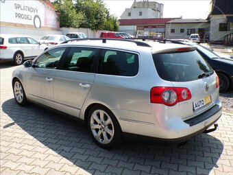 Volkswagen Passat 2,0 TDI DSG,XENON,TAŽNÉ,NAVI - 4