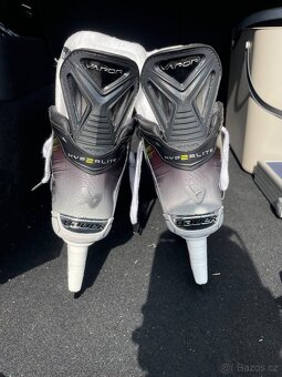 Brusle Bauer Hyperlite 2 - 4