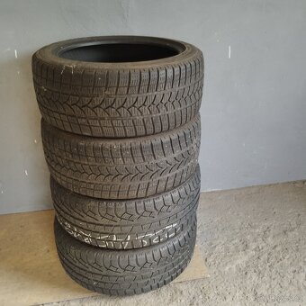 Zimní pneumatiky 235/45/18 - 4