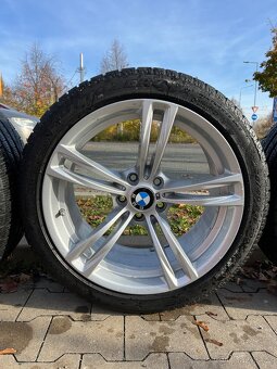 Originální kola 19 BMW M5 F10 a pneu 255/40/19 - 4