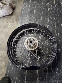 Přední kolo Harley Davidson dyna 19x2.50 - 4
