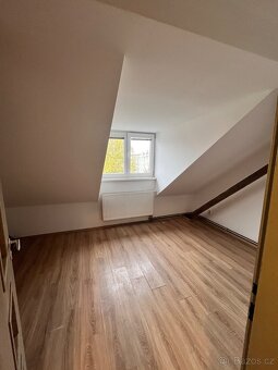 Podkrovní byt 2kk - 4