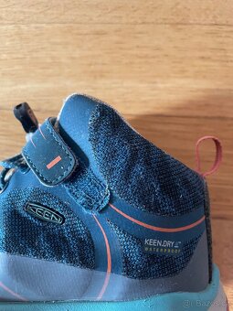 Nepromokavé kotníkové boty Keen vel. 29 - 4
