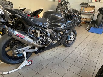BMW M1000RR - 4