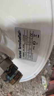 Bojler junior merloni 50 litrů a umyvadlo - 4