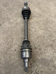 3272GG Levá poloosa - 4