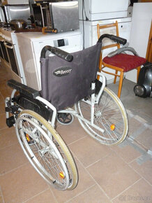 invalidní vozík stav velmi dobrý za 2000kč - 4