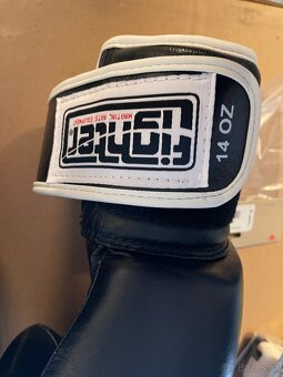 Prodám boxerské rukavice + příslušenství - 4