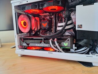 Kompaktní MAtx pc s RX 7800 XT - 4