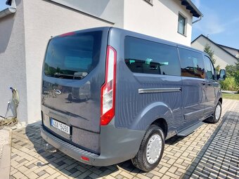 Ford tourneo custom 2.2 tdci 92kw long - 4