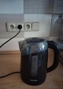 Varná konvice s modrým podsvícením, funkční - 4