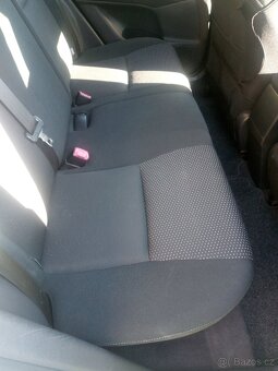 Toyota Auris - 4