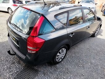 Kia Ceed 1.4i 66kW, r.v. 3/2011, najeto 146.688km - 4