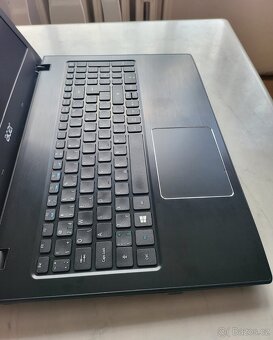 Acer Aspire E15 (E5-575G-31BT) i3 th 7 Gen. SSD 250 GB - 4