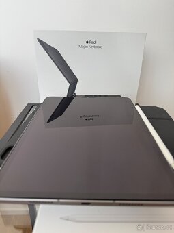 iPad Pro 11" (2022) 128GB Cellular + Magic Keyboard+Pencil - 4
