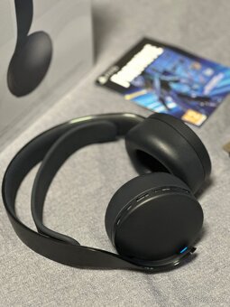 PlayStation Pulse 3D Headset + Fortnite Gift Card - 4