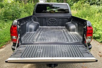 Toyota Hilux - 4