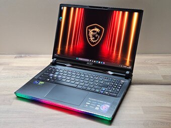 RTX 4070 8GB_MSI RAIDER GE68HX_i9-13950HX_32GB_4K UHD 16" - 4