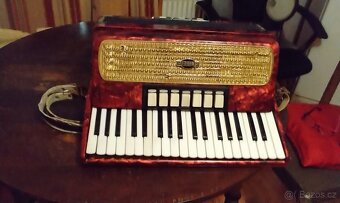 Prodám akordeon delicie CARMEN 80 basů 3 hlas - 4