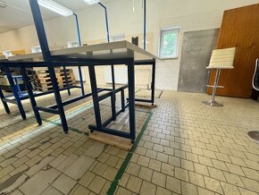 Montážní stůl + světlo, deska lamino - 4