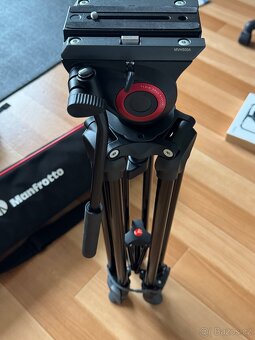 MANFROTTO 502 set s fluidní hlavou MANFROTTO MVH500AH - 4