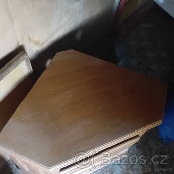 Rohový stolek, stolek pod tv - 4
