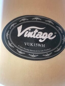 Bílé ukulele nové - 4