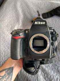 Nikon D700 + Nikkor AF-S 24-70mm f1:2.8G N - 4