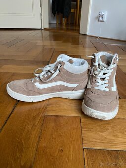 dámské kotníkové zateplené boty Vans - 4