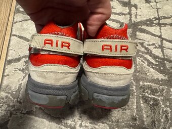 Nike nazouvaci top vel 43,5 27,5cm nošené - 4