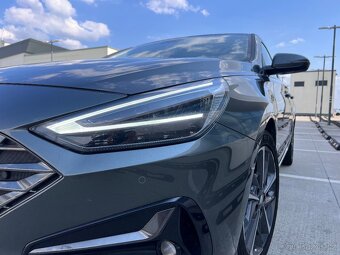 Hyundai i30 1.5-FASTBACK-AUTOMAT-MHEV - 4
