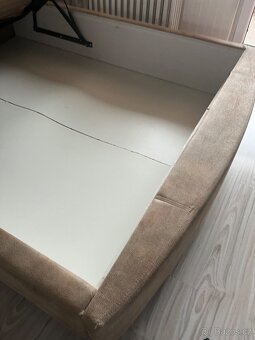 Postel z úložnem prostorem - 4