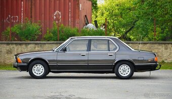 BMW 735i E23 z roku 1985 - 4