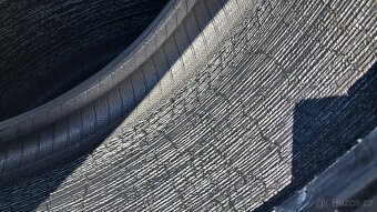Pirelli P Zero 245/35 R19 - 4