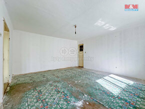Prodej rodinného domu 3+1, 1192 m², Jelence - Dolní Hbity - 4