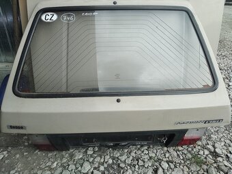 Skoda Favorit zadní 5-té dveře ve slušném stavu(K27) - 4