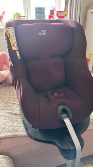 Britax Römer Autosedačka Dualfix M i-Size (9-18kg) - 4