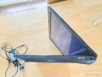 velký notebook 17,3", i5, 8GB paměť, SSD 120GB - 4