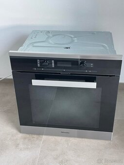 Trouba Miele H 6160 BP - 4