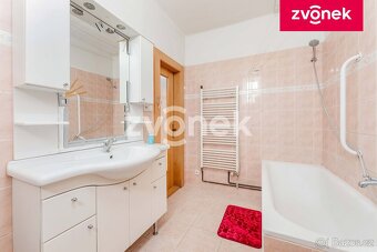 Rodinný dům Břest se zahradou a garážovým stáním - 4