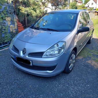 Moc hezké Clio - 4