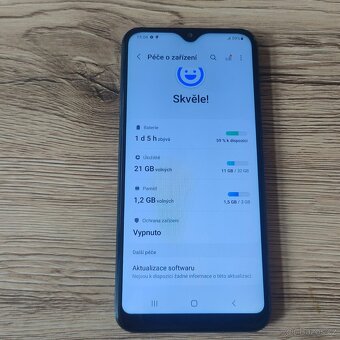 Samsung Galaxy A20e-5.8"HD+/3GB/32GB/NFC/Dual SIM+SD trislo - 4