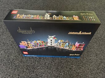 LEGO® Harry Potter™ 76444 Kouzelnické obchody v Příčné ulici - 4