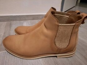 Dámské Kožené kotníkové boty z CCC - 4