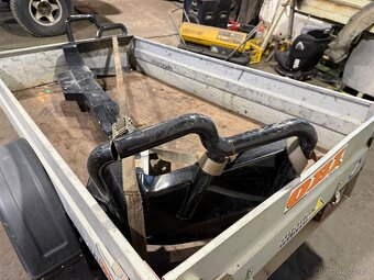 Poškozený zadni pevnostní nárazník Nissan patrol y61 - 4