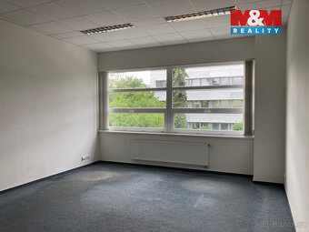 Pronájem kancelářského prostoru, 33m², ul. Žukovského - 4