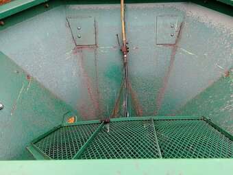 Rozmetadlo průmyslových hnojiv Amazone ZA-100 a ZDT RM1-070 - 4