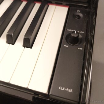 Elektrické piano Yamaha Clavinova CLP-625 - 4