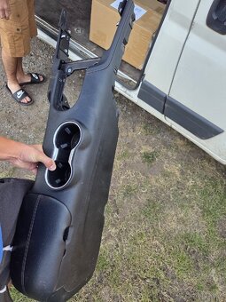 Ford mustang středový tunel - 4