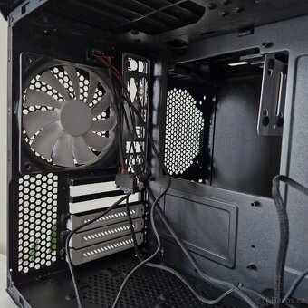 PC skříň Fractal Design Node 804 - 4